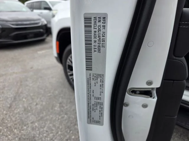 New 2026 Bright White Clear-Coat Exterior Paint Jeep  image 19
