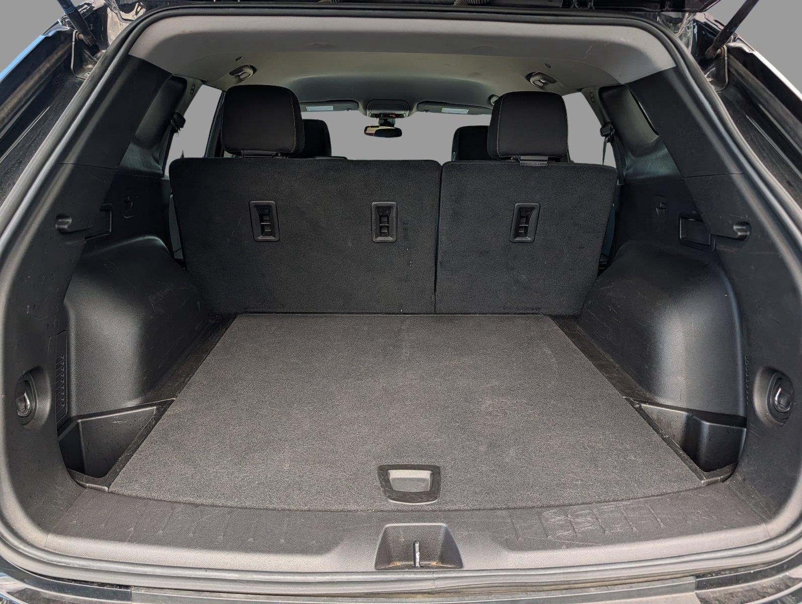 Used 2025 Black Chevrolet LT image 33