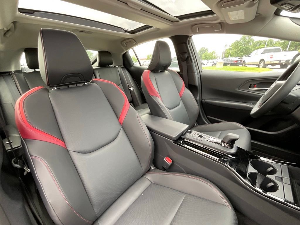 Certified Used 2025  Toyota XSE Premium image 20