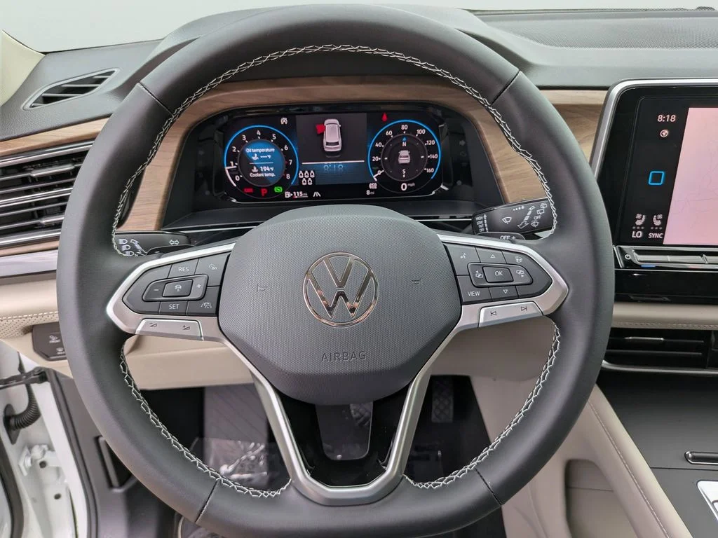 New 2026 White/off-white Volkswagen 2.0T SE image 24