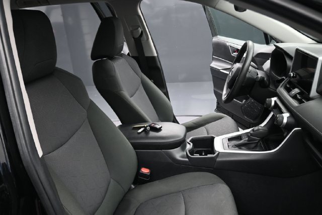 Used 2025 Midnight Black Metallic Toyota XLE image 23