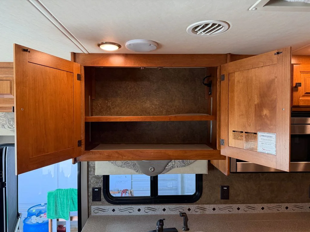 Used 2014  Tiffin  image 111