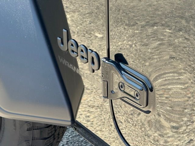 New 2025 Black Clear-Coat Exterior Paint Jeep Sport S image 12