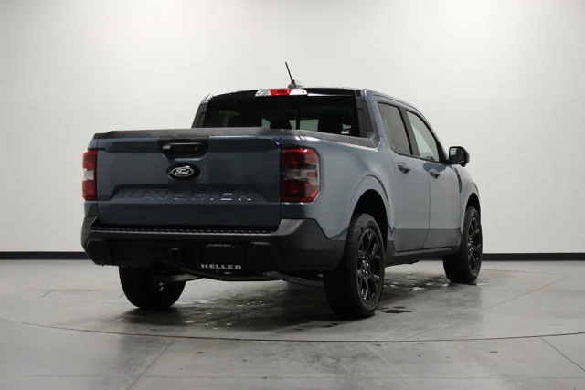 New 2025 Azure Gray Metallic Tri-Coat Ford Lariat® image 27