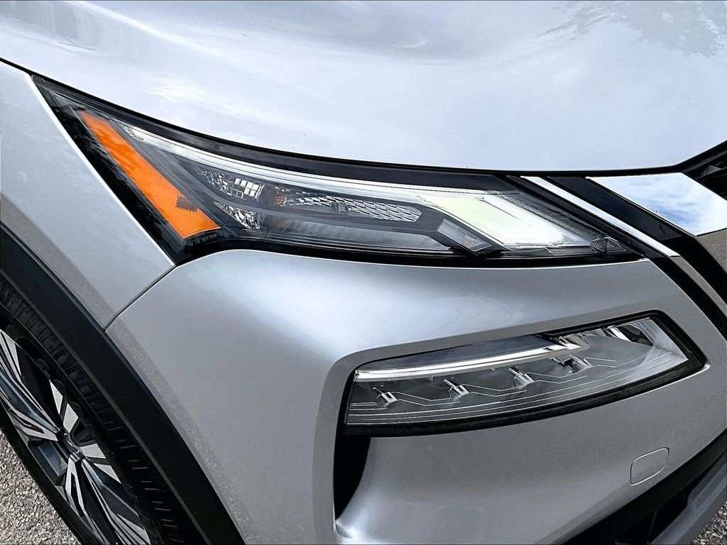 Used 2023 Silver Nissan SV image 30