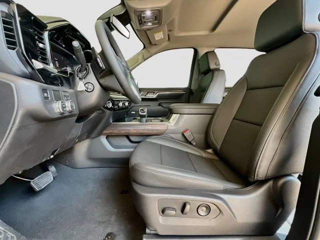 2026 GMC Sierra 1500 SLT - Photo 15