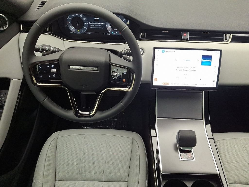 New 2026 Seoul Pearl Silver Land Rover S image 8