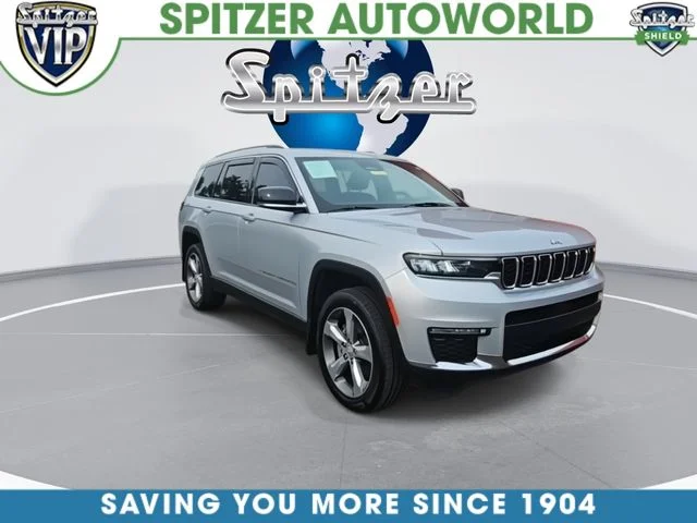 Used 2021 Silver Jeep Limited image 3
