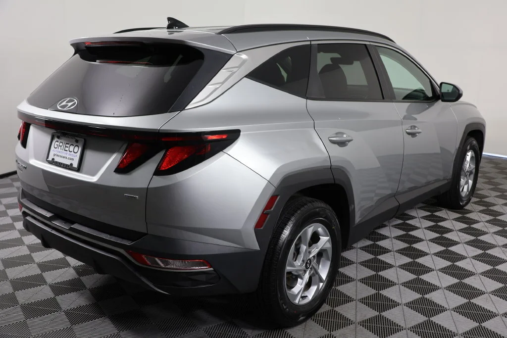 Used 2024 Silver Hyundai SEL image 8