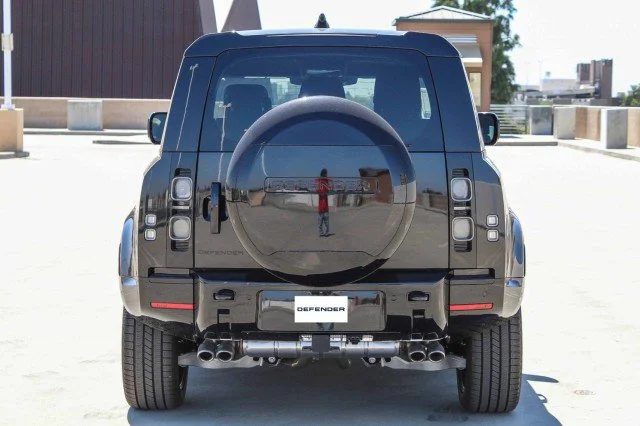 2024 Land Rover Defender V8 - Photo 9