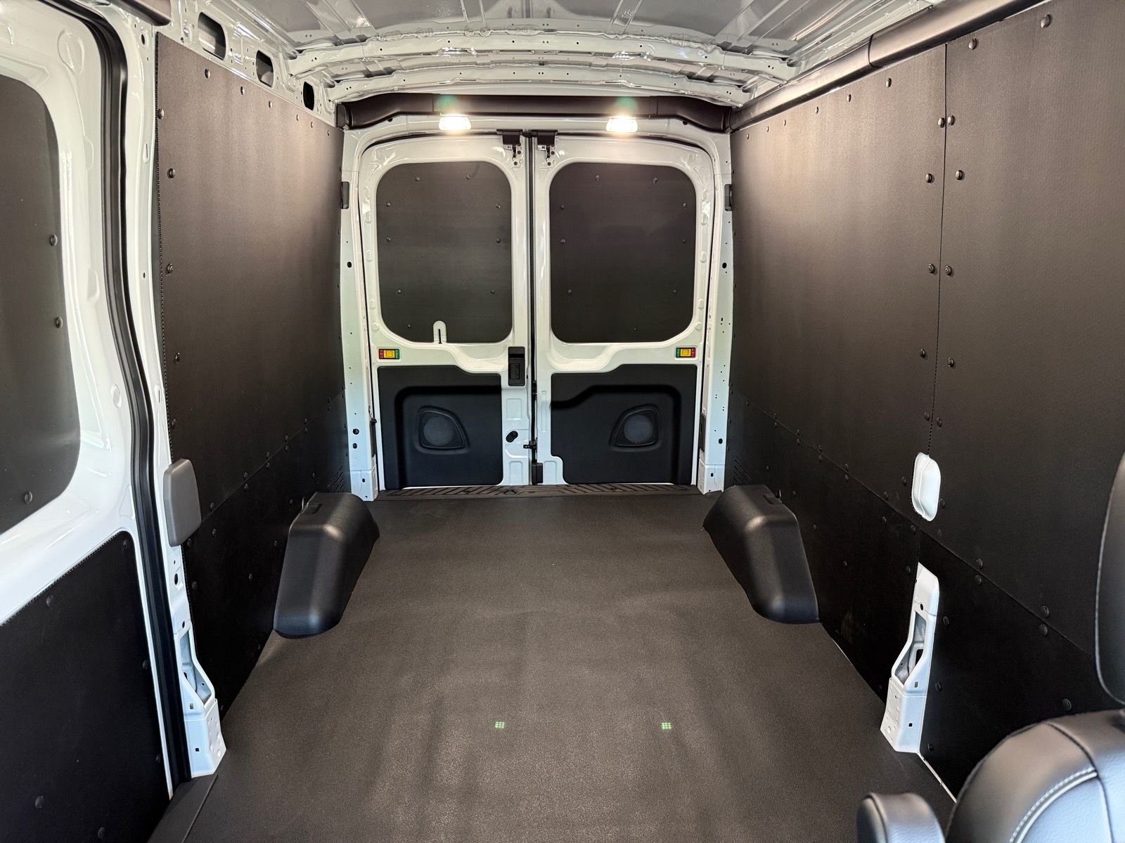 New 2026 Oxford White Ford Cargo Van image 28