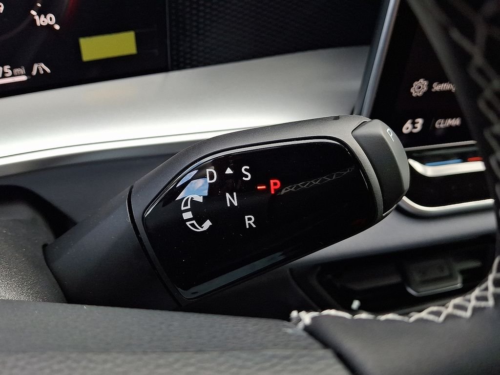 2025 Volkswagen Tiguan SE - Photo 7