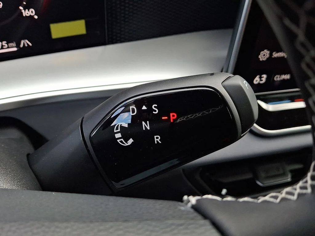 2025 Volkswagen Tiguan SE - Photo 7