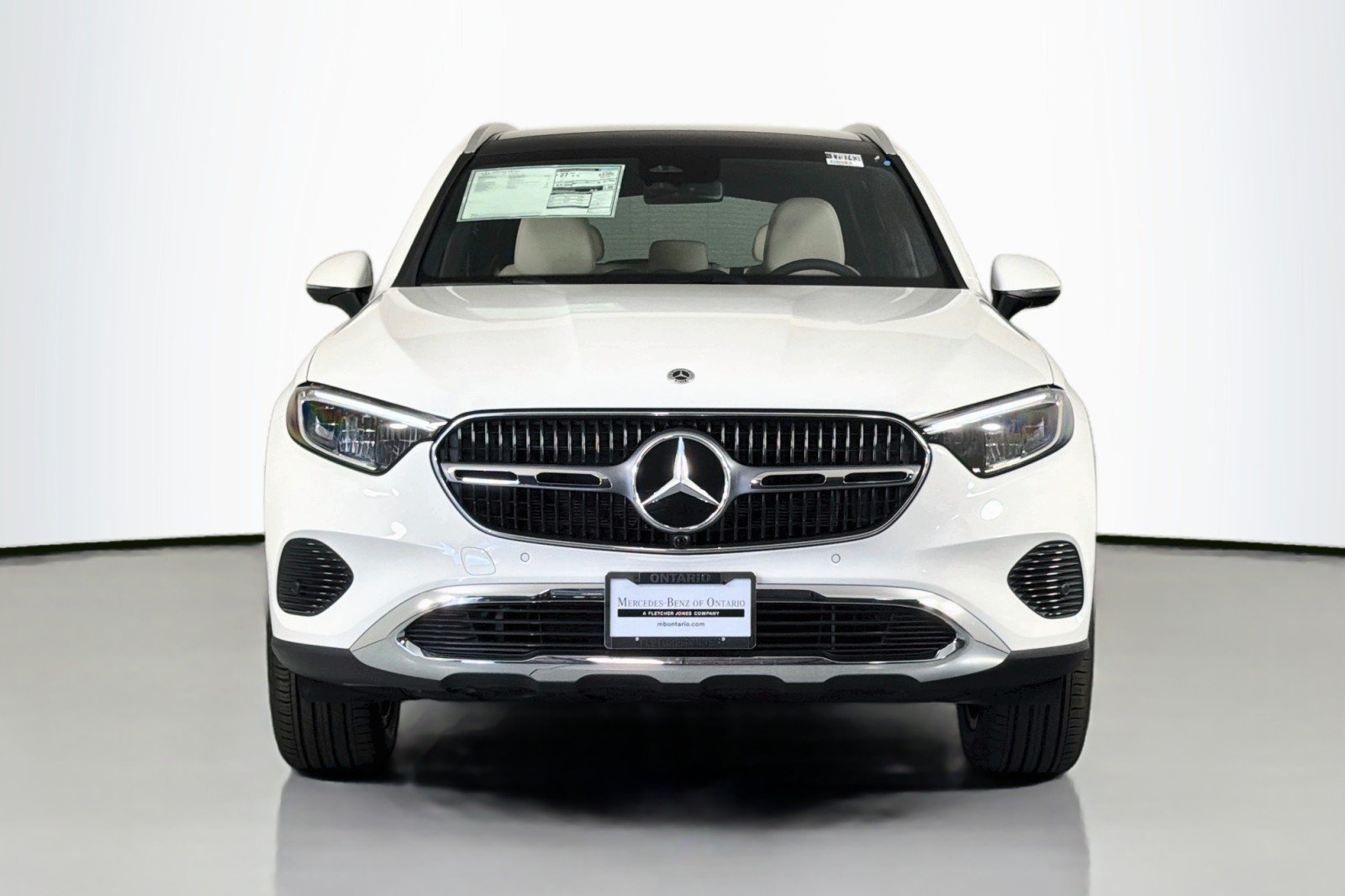 New 2026 Polar White Mercedes-Benz GLC 300 SUV image 2