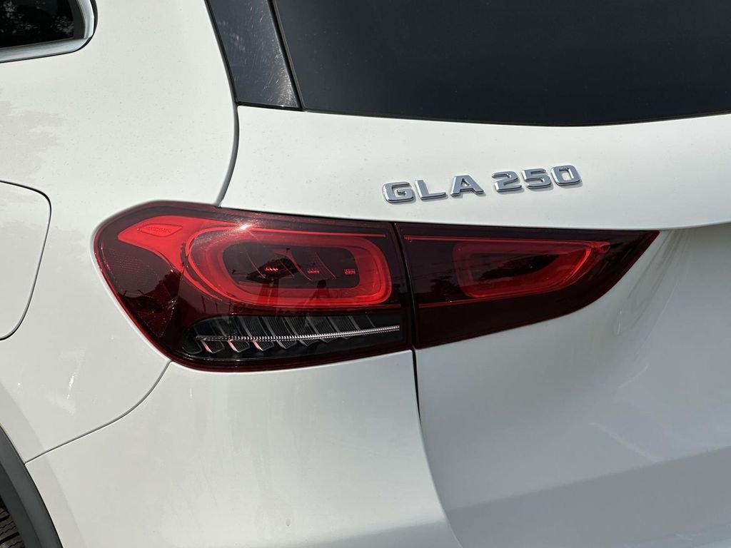 2023 Mercedes-Benz GLA Base - Photo 12