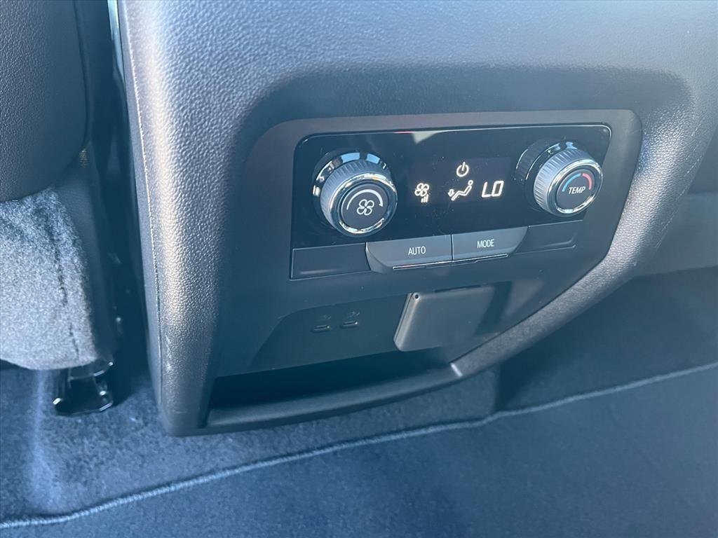 New 2026 Polar White Tricoat Chevrolet Z71 image 28