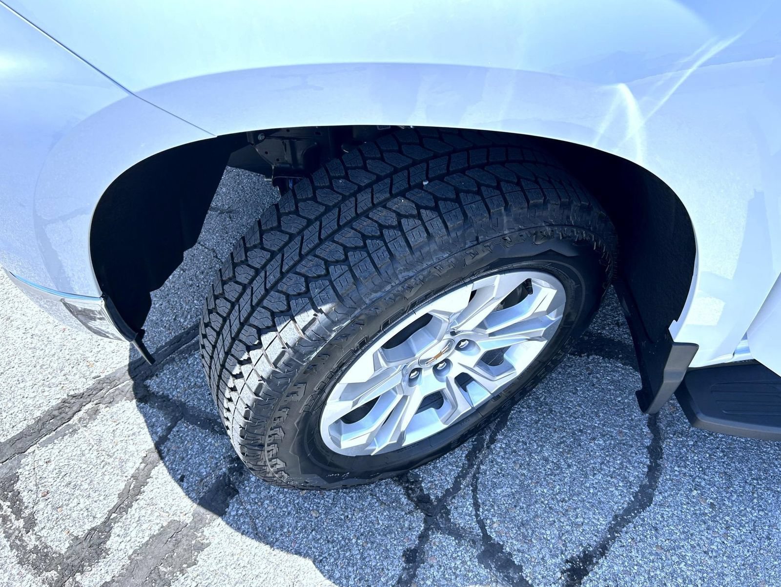 New 2026 Polar White Tricoat Chevrolet LTZ image 25