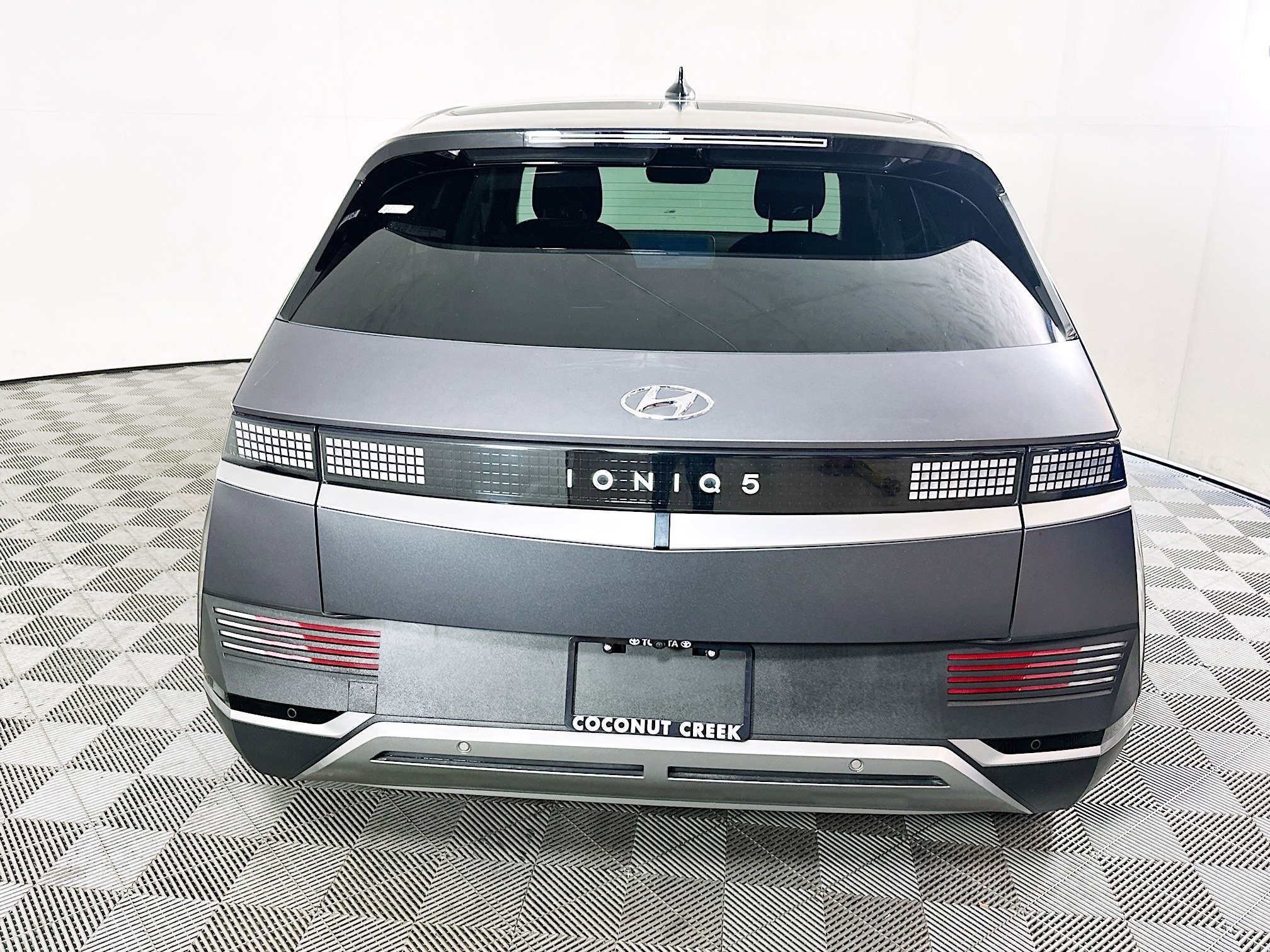 2024 Hyundai IONIQ thumbnail 6