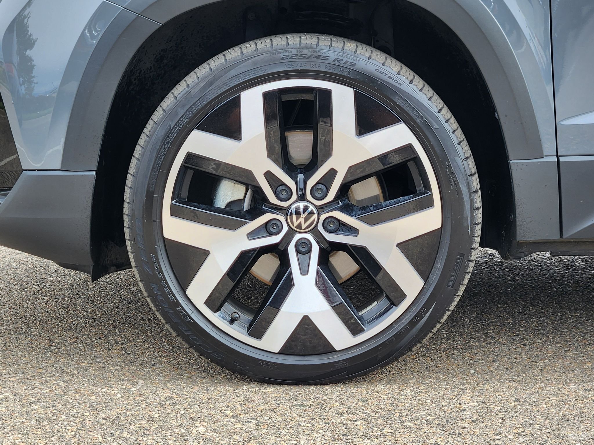 Used 2022 Pure Gray Volkswagen SEL image 11