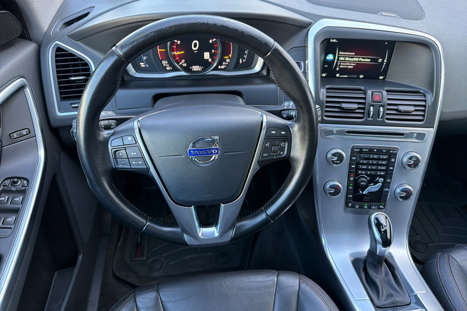 Used 2017 Silver Volvo Dynamic image 12