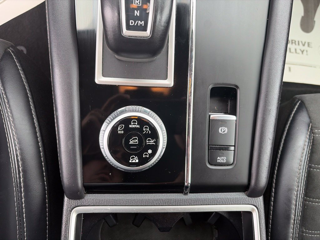 Used 2024 Gray Mitsubishi SE image 26
