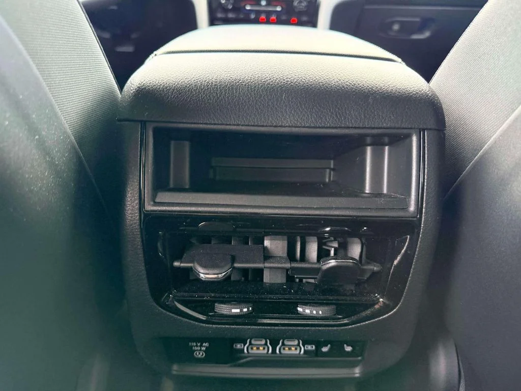Used 2024 Silver Jeep Limited image 12