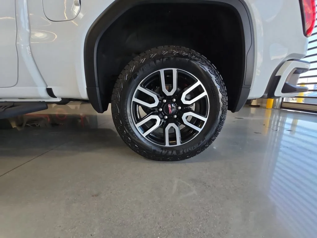 Certified Used 2025 Summit White GMC AT4 image 26