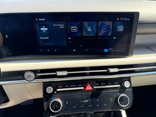 Used 2025 Gray Hyundai SEL image 37