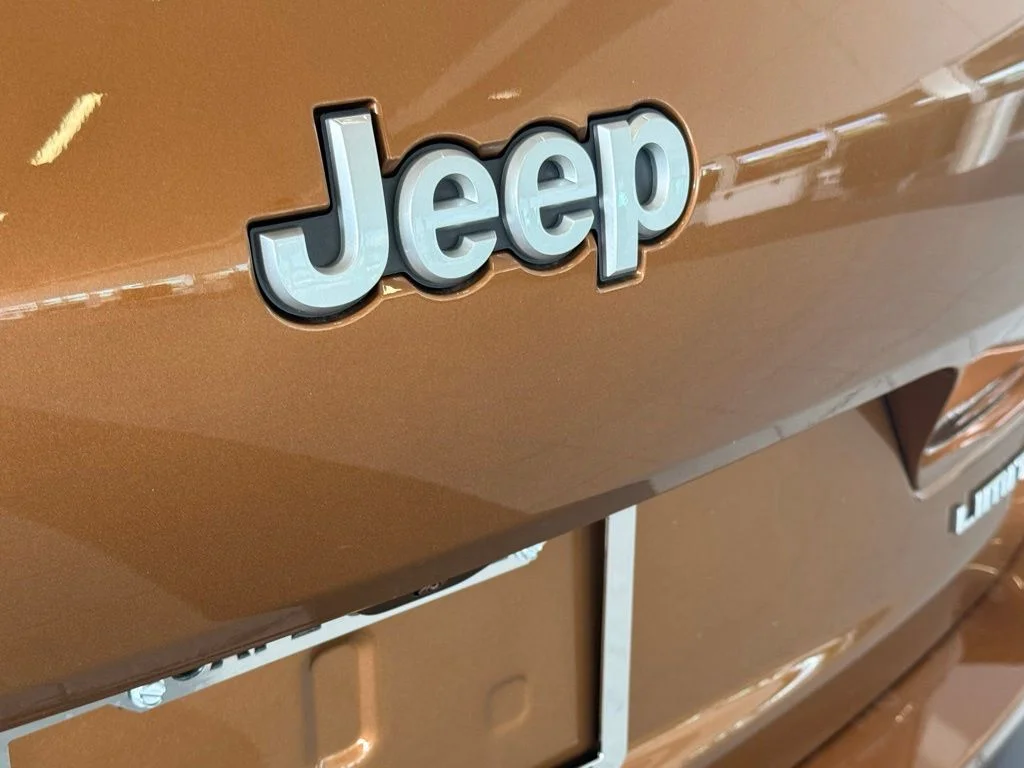 New 2026 Copper Shino Metallic Clear-Coat Exterior Paint Jeep Limited image 34