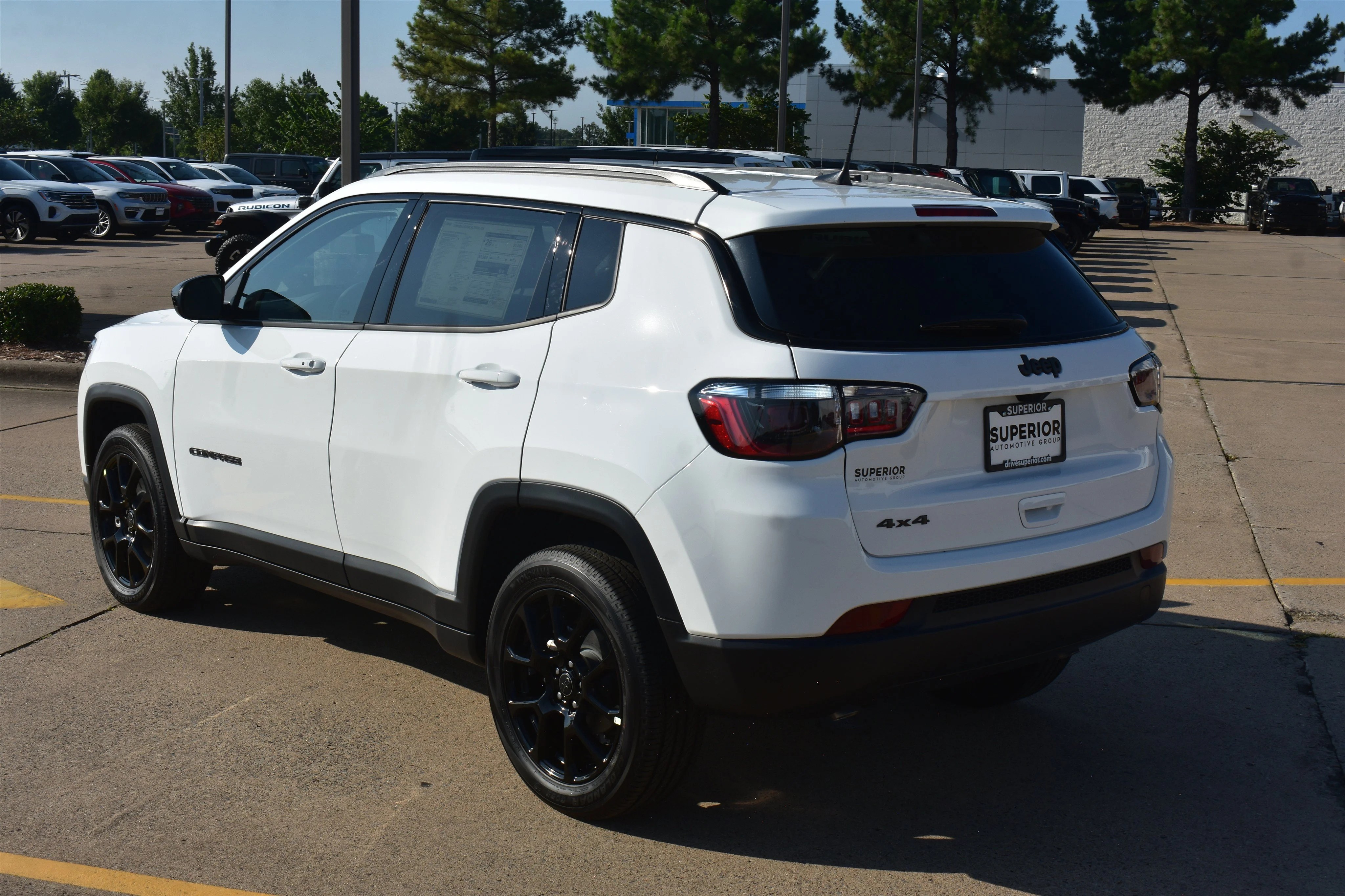 New 2026 Bright White Clearcoat Jeep Latitude Altitude image 8