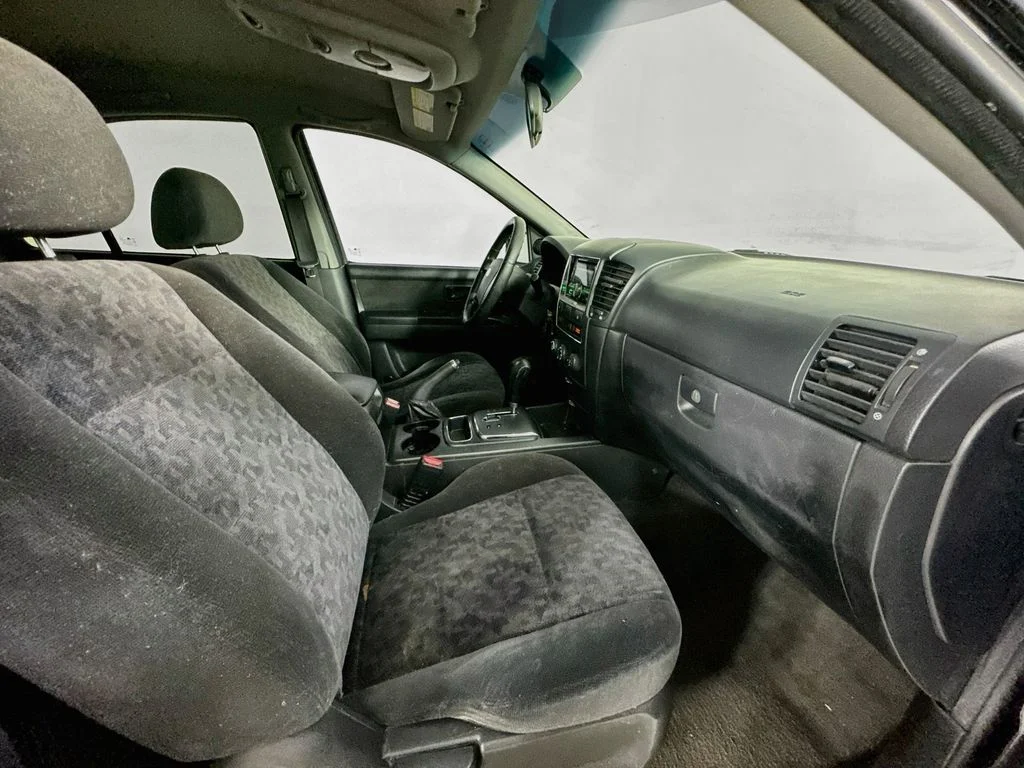 Used 2008 Ebony Black Kia LX image 30