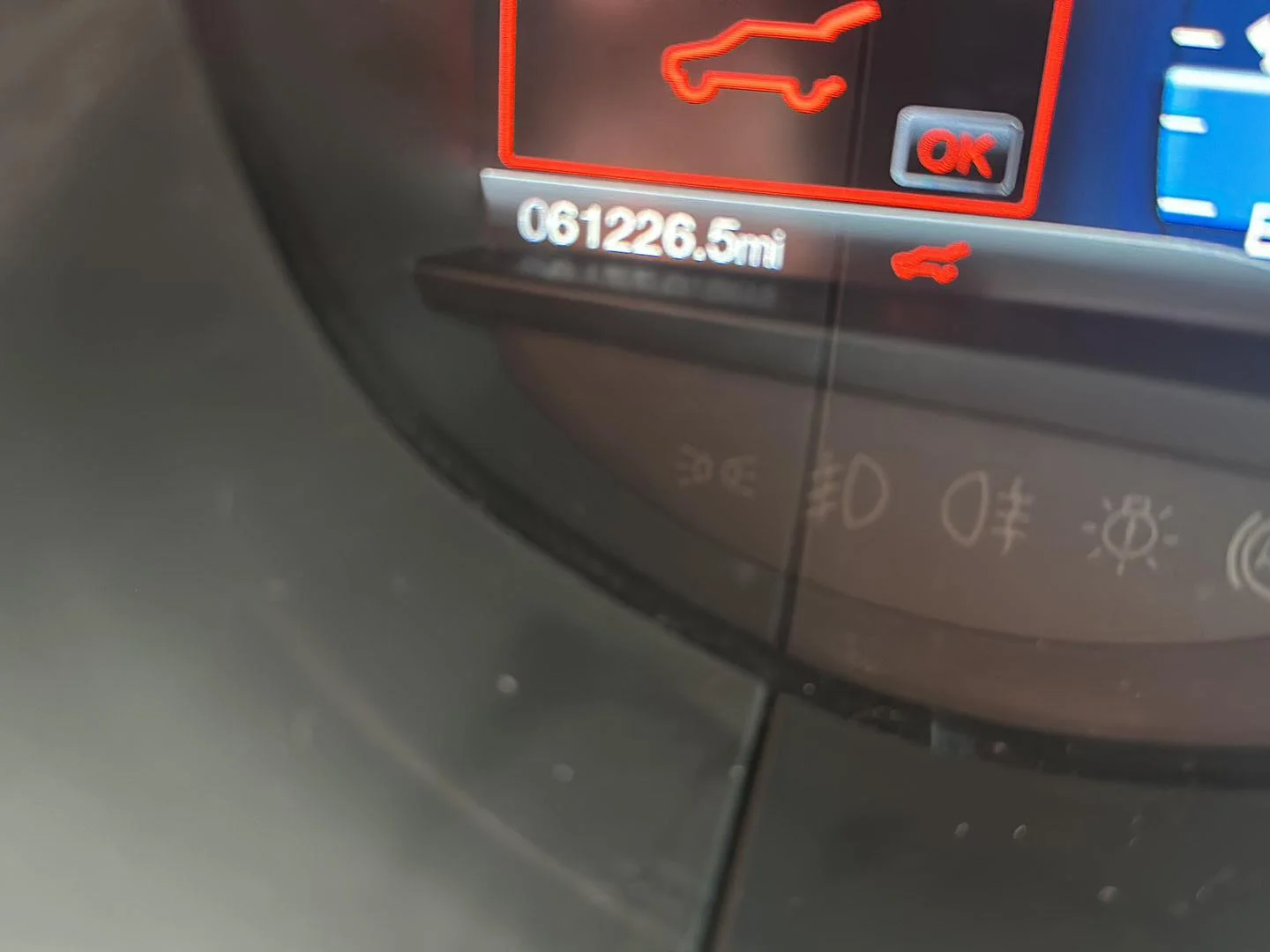 Used 2018 Ruby Red Metallic Tinted Clearcoat Ford SEL image 9