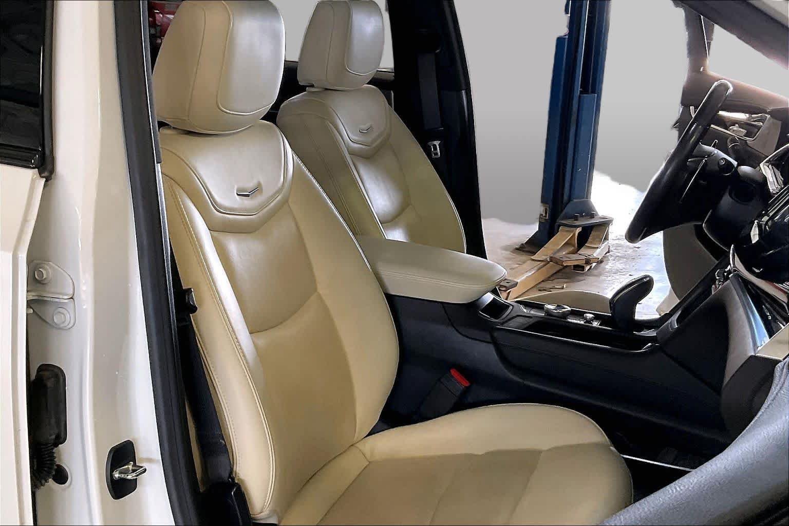 Used 2020 Crystal White Tricoat Cadillac AWD Sport image 8