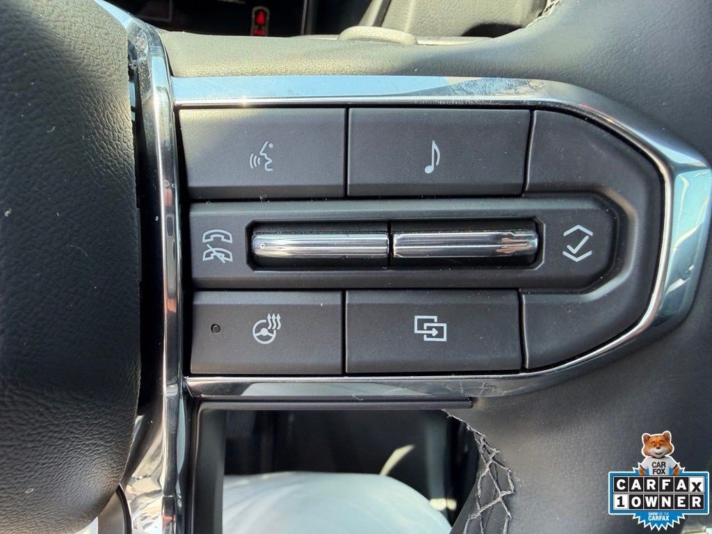Used 2026 Sterling Metallic GMC FWD Elevation image 11