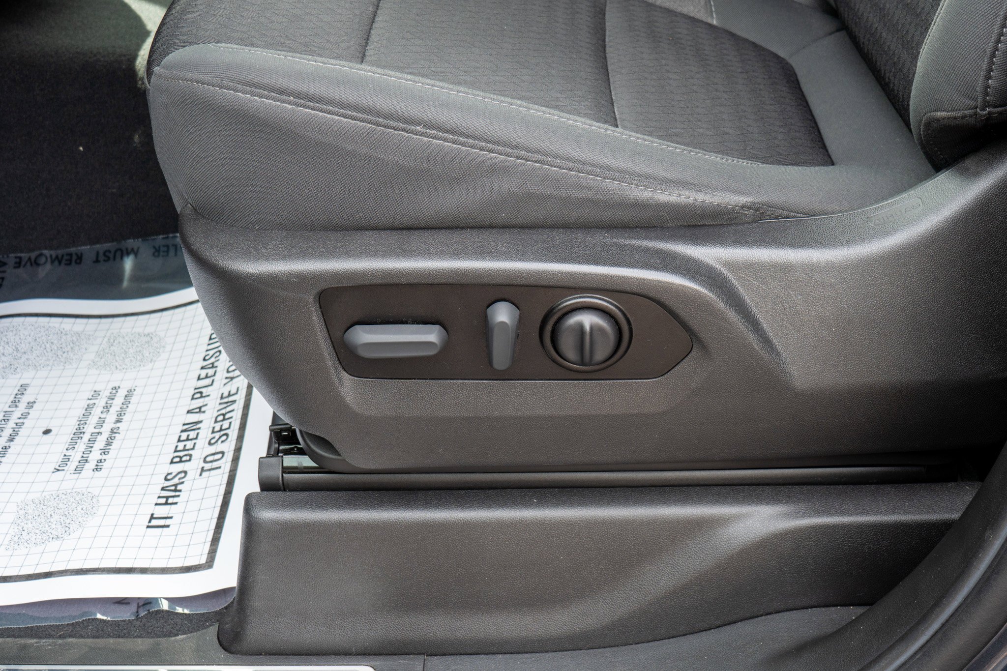 Used 2022 Shadow Gray Metallic Chevrolet LT image 27