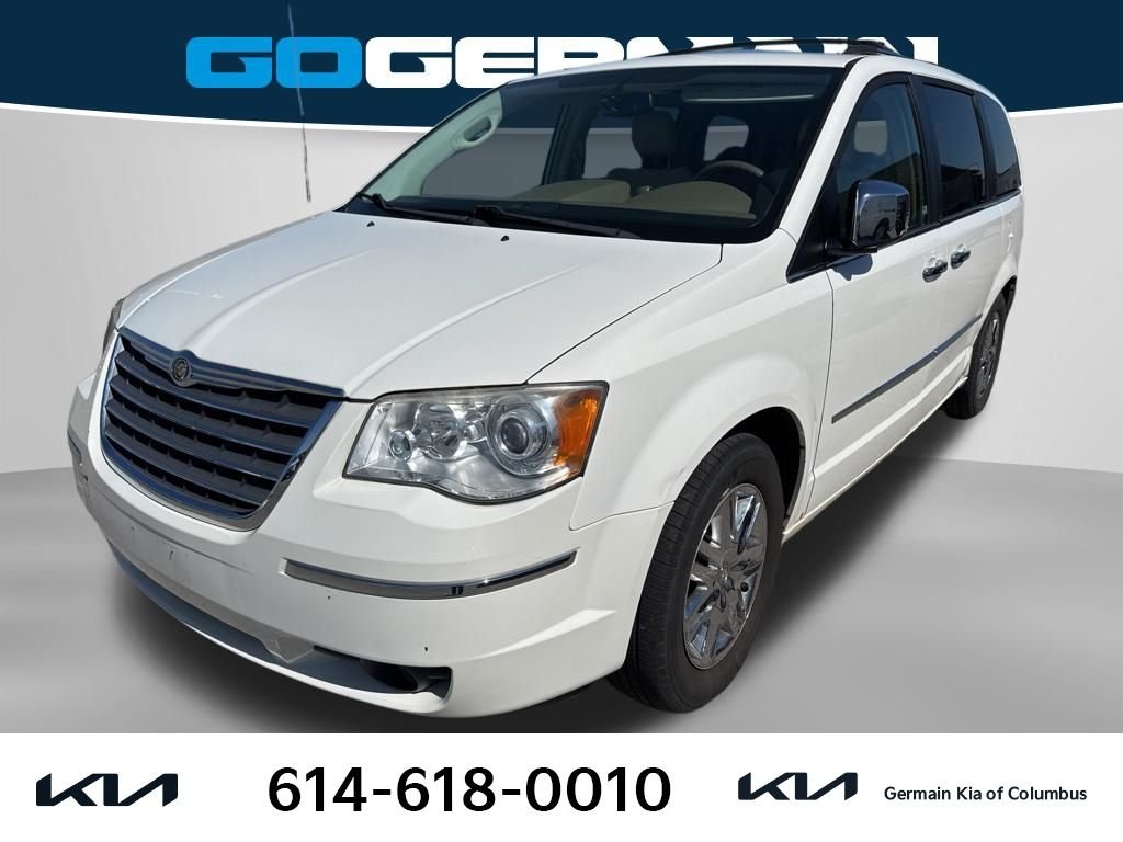 2008 Chrysler Town & Country Limited's photo