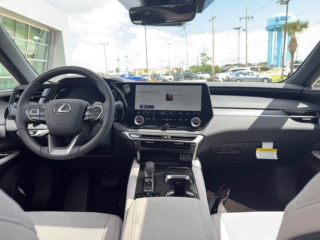 New 2026 Eminent White Pearl Lexus PREMIUM image 20