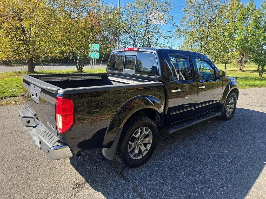2019 Nissan Frontier SL photo 3