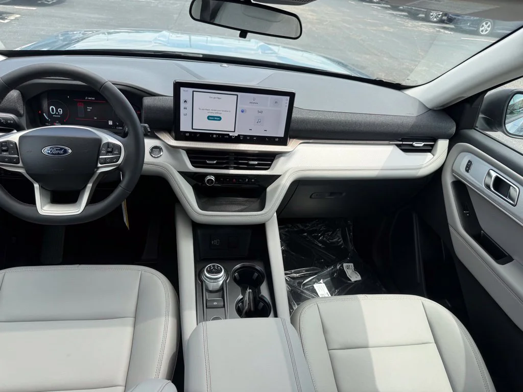 New 2026 Vapor Blue Metallic Ford Active image 42