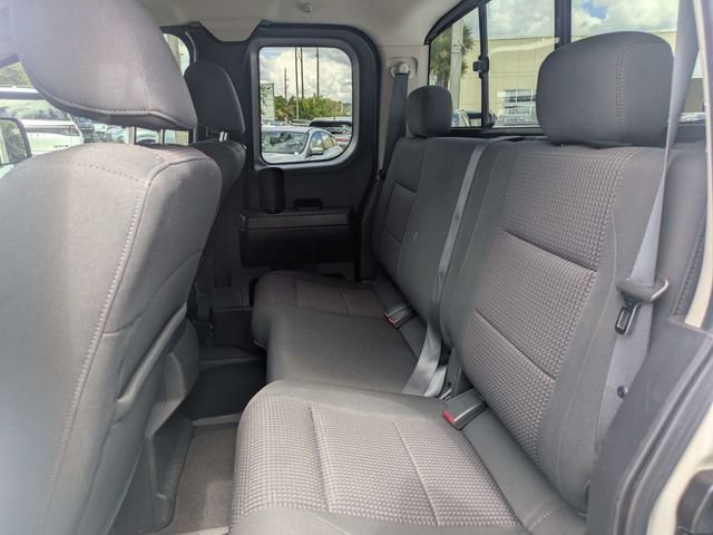 Used 2008 White Nissan SE image 13