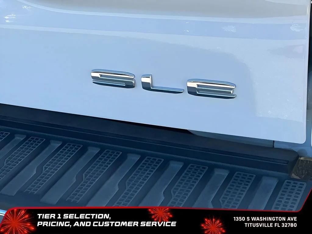 New 2026 Summit White GMC SLE image 41