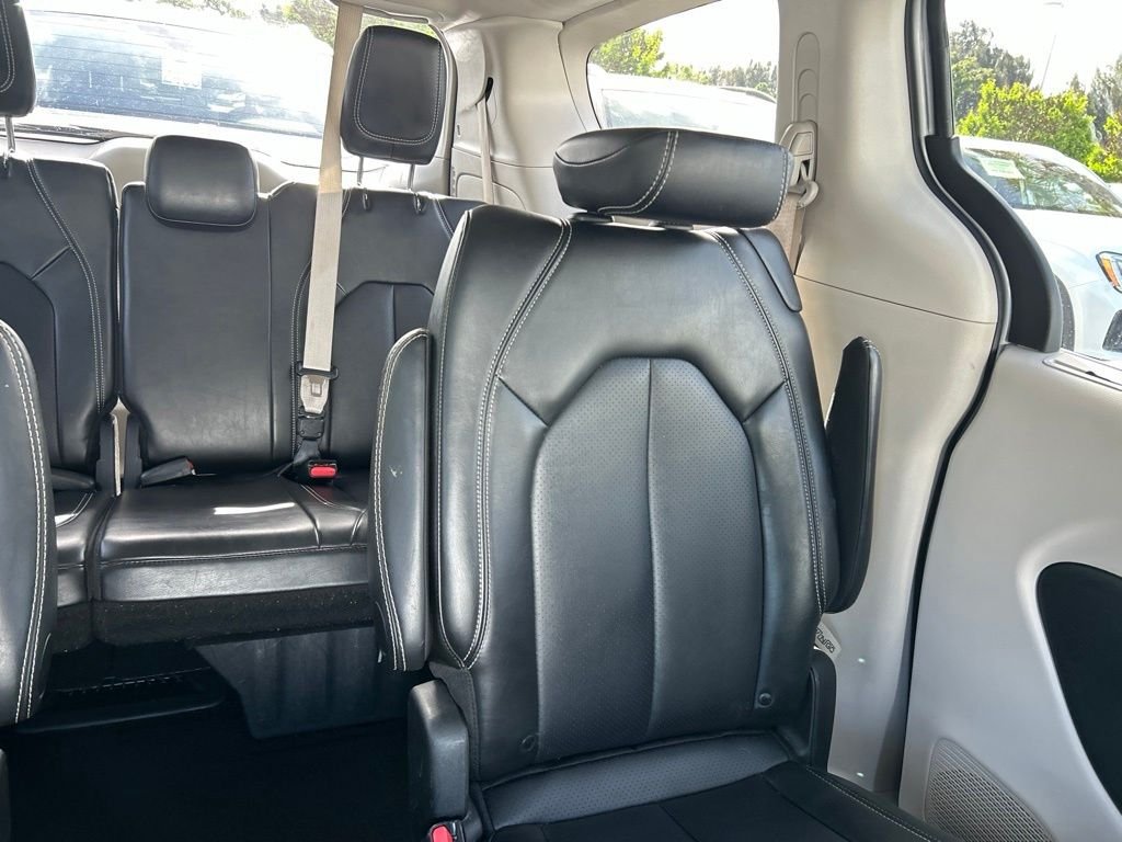 Used 2024 Silver Chrysler Touring L image 33