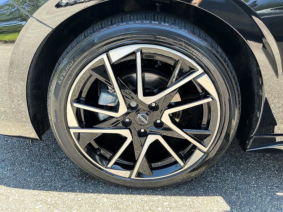 Certified Used 2024 Super Black Nissan SR image 8