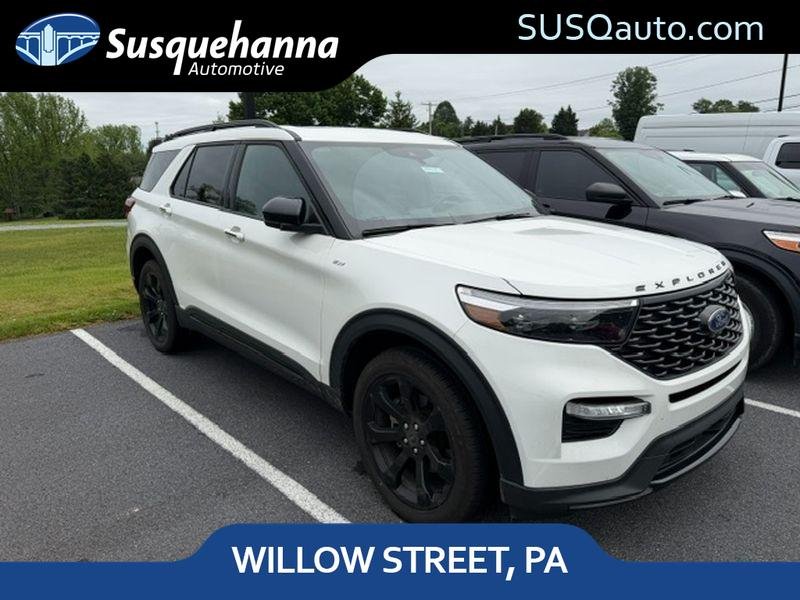2023 Ford Explorer ST-LINE 4WD's photo