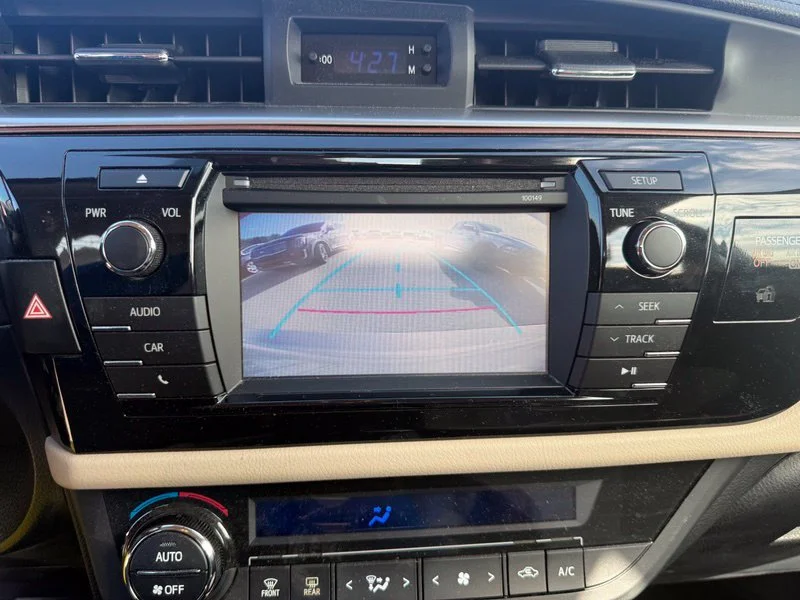 Used 2015 Brown Toyota LE image 8