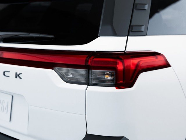 New 2026 CRYSTAL WHITE PEARL Subaru Limited image 12