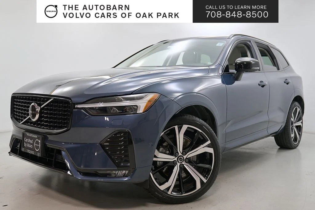 2023 Volvo XC60 B6 Ultimate Dark Theme AWD's photo