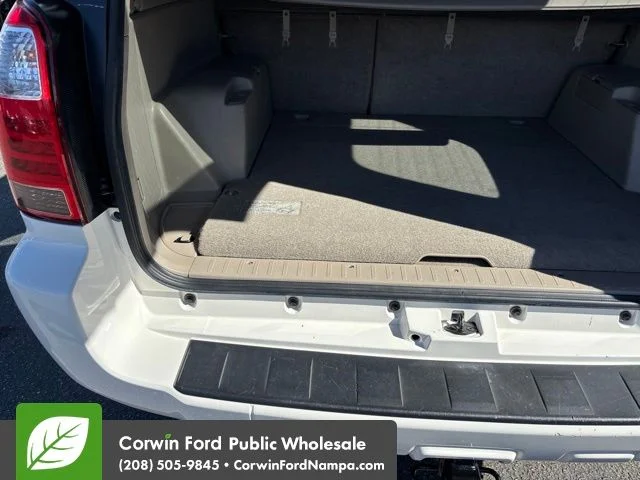 Used 2007 White Toyota Limited image 29