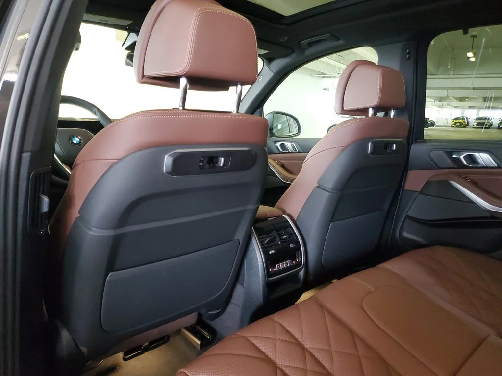 New 2026 Gray BMW xDrive40i image 10