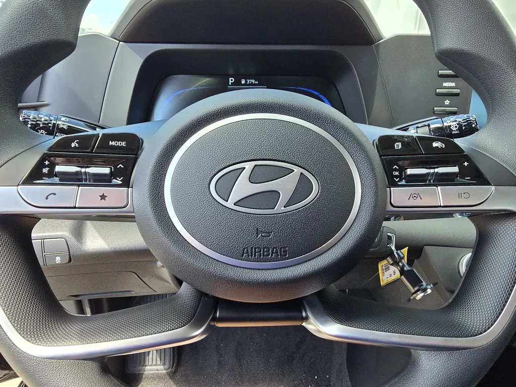 New 2026 White Hyundai SE image 17
